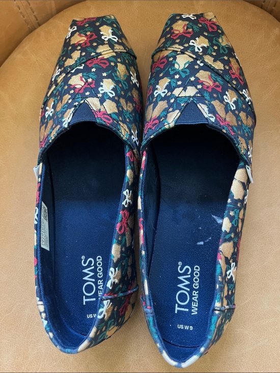 Toms Shoes - Toms Holiday Bows and Bells Slip-On Flats